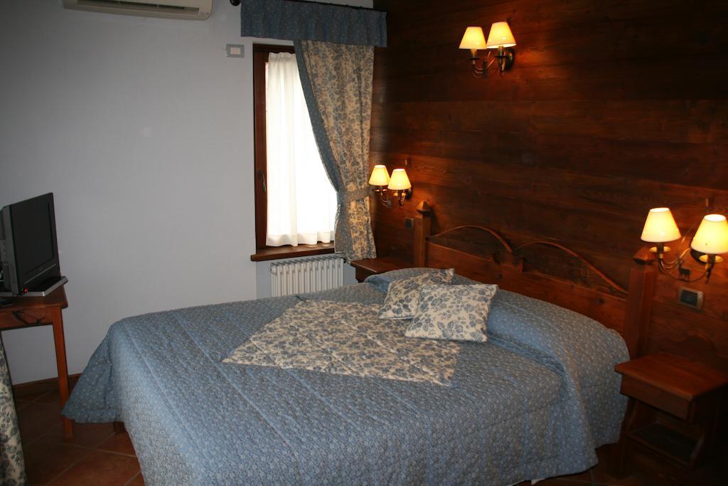 La Maisonnette Montjovet Habitación foto