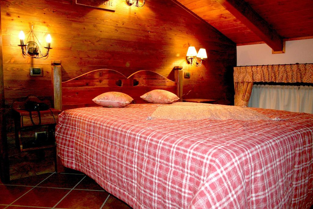 La Maisonnette Montjovet Habitación foto